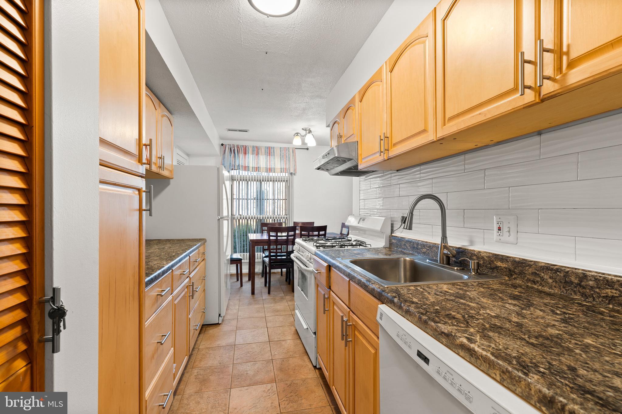 3318 Woodburn Village Dr #24