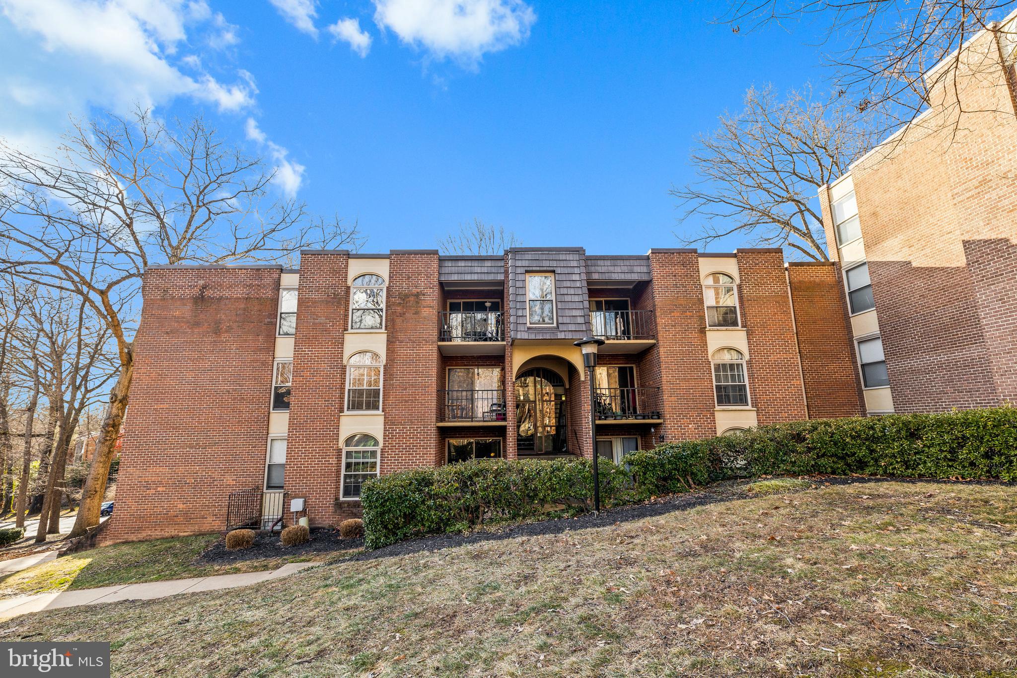 3318 Woodburn Village Dr #24