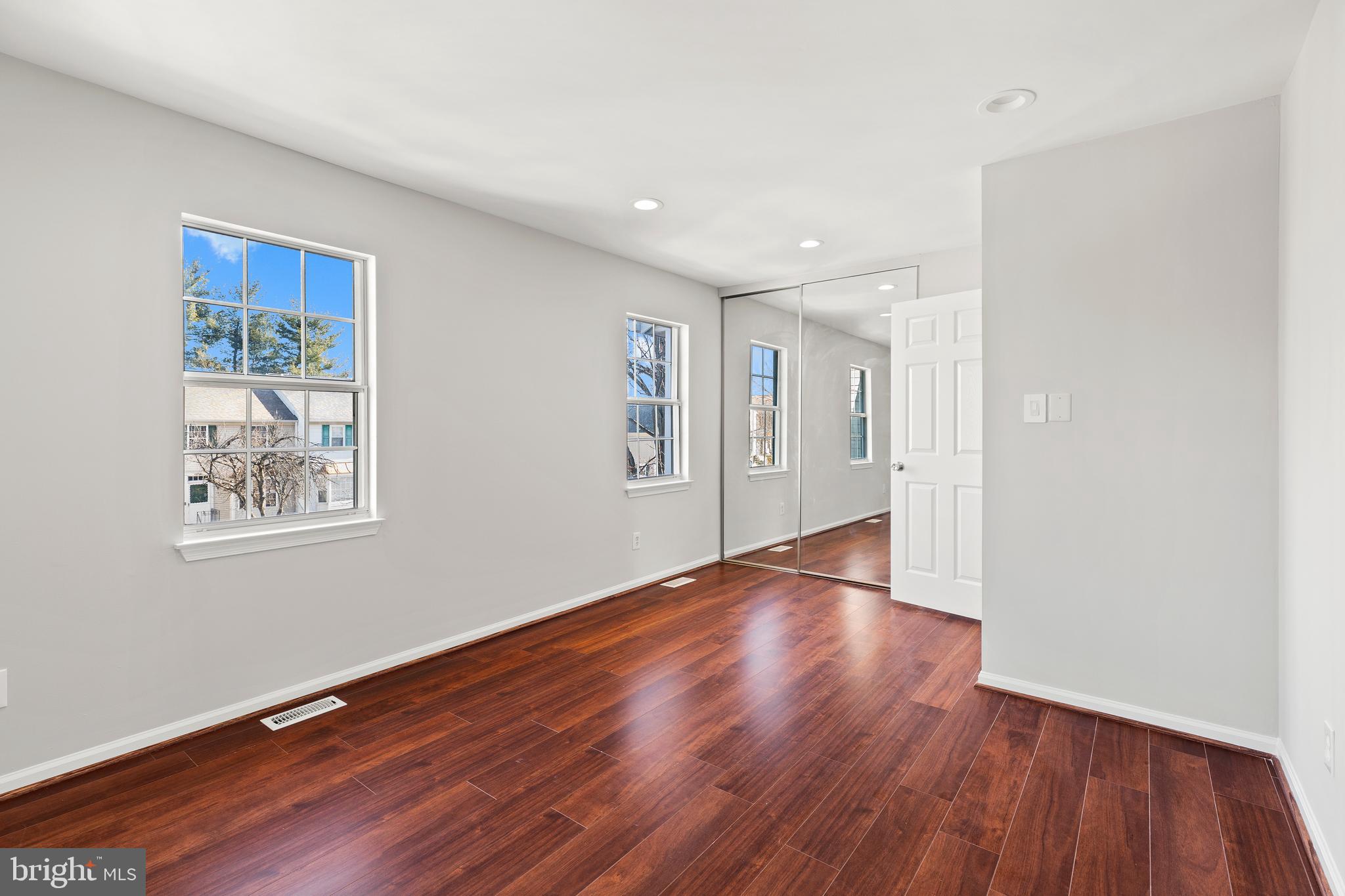 13725 Autumn Vale Ct #23d