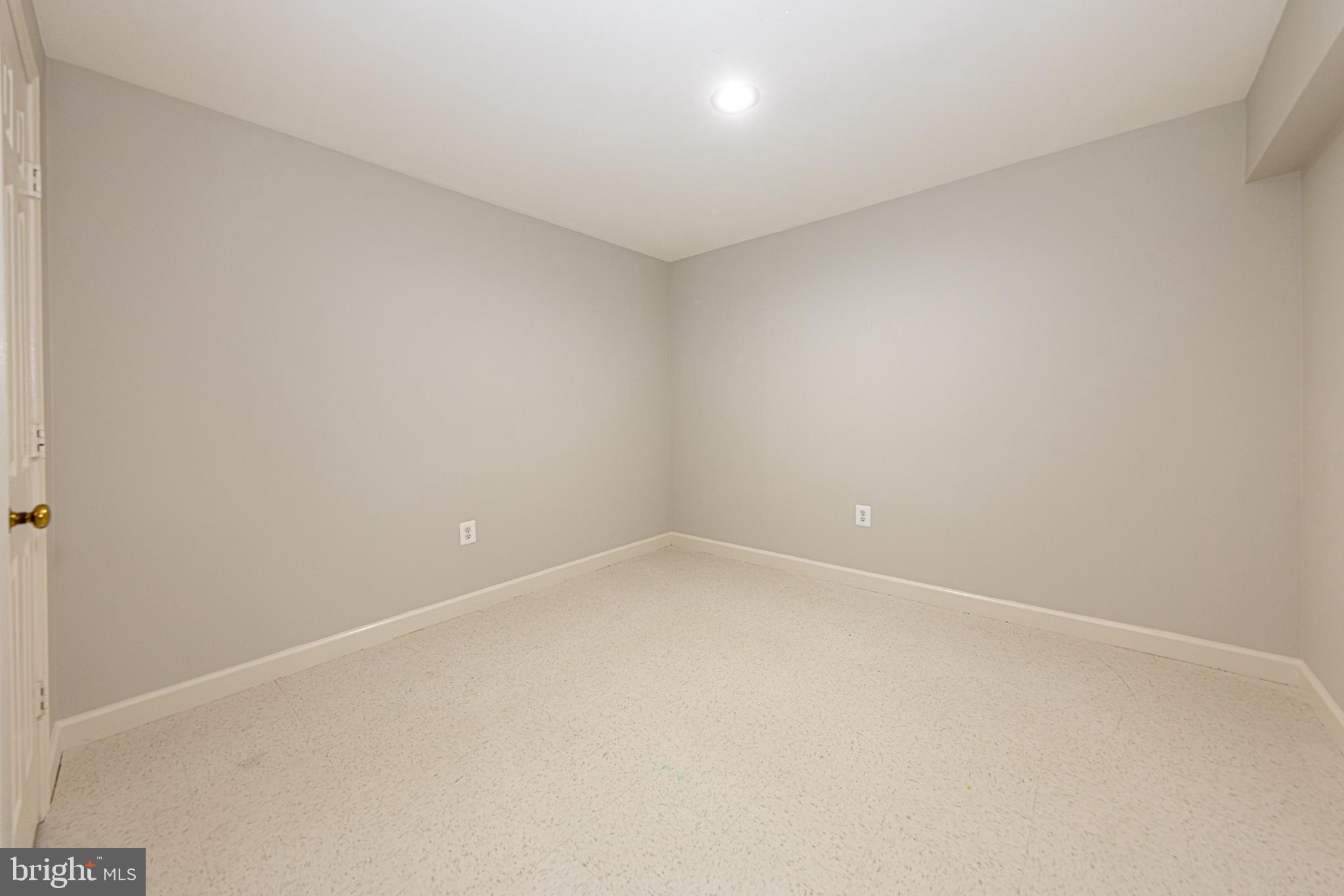 9126 John Way