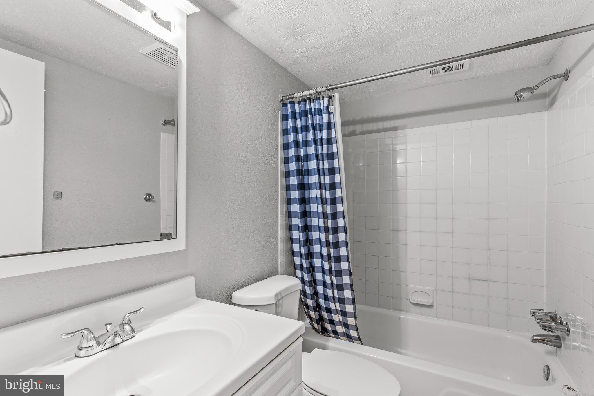 3328 Woodburn Village Dr #23