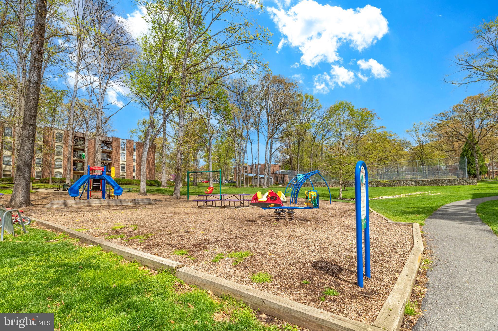 3328 Woodburn Village Dr #23