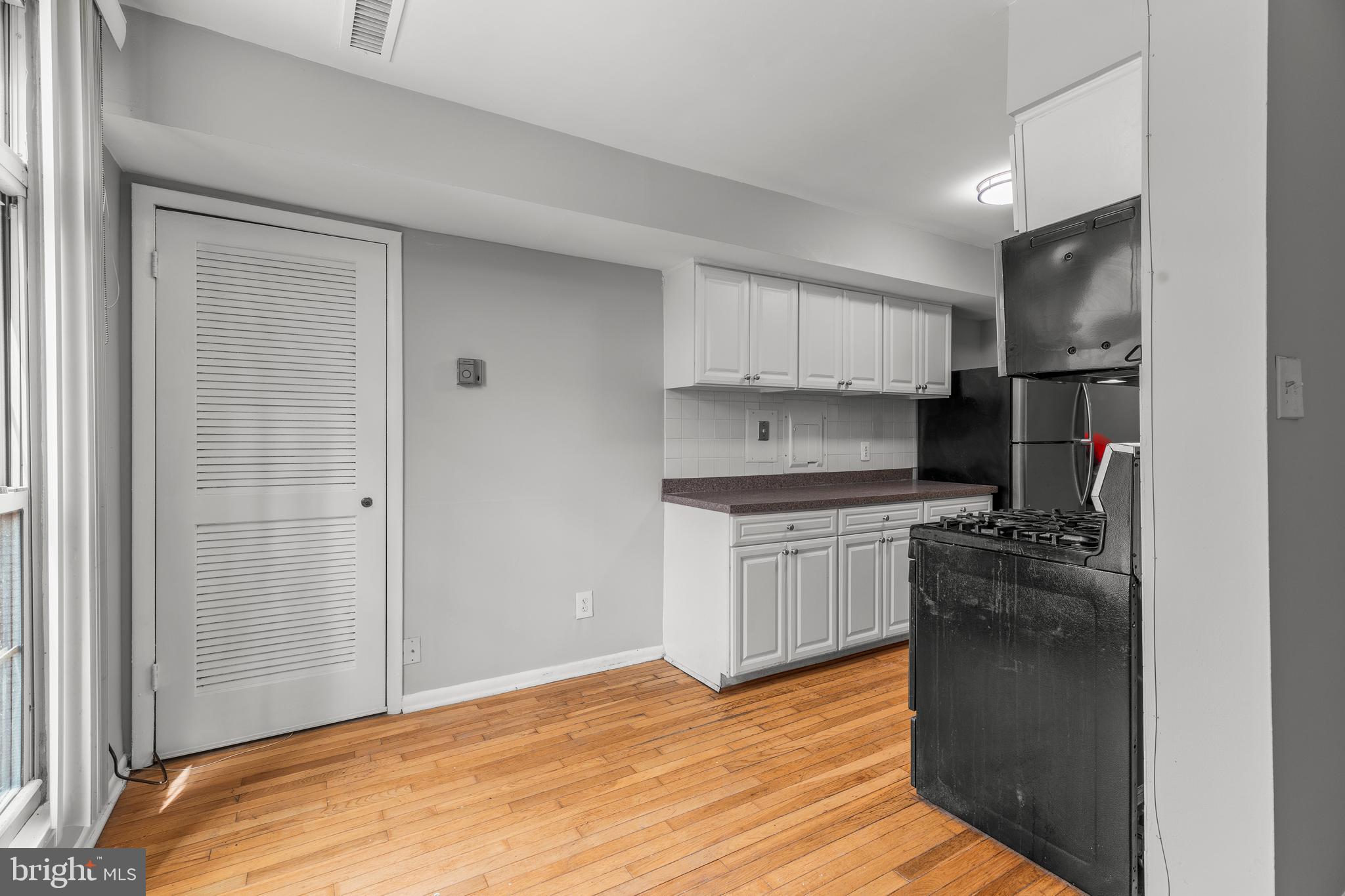 3328 Woodburn Village Dr #23