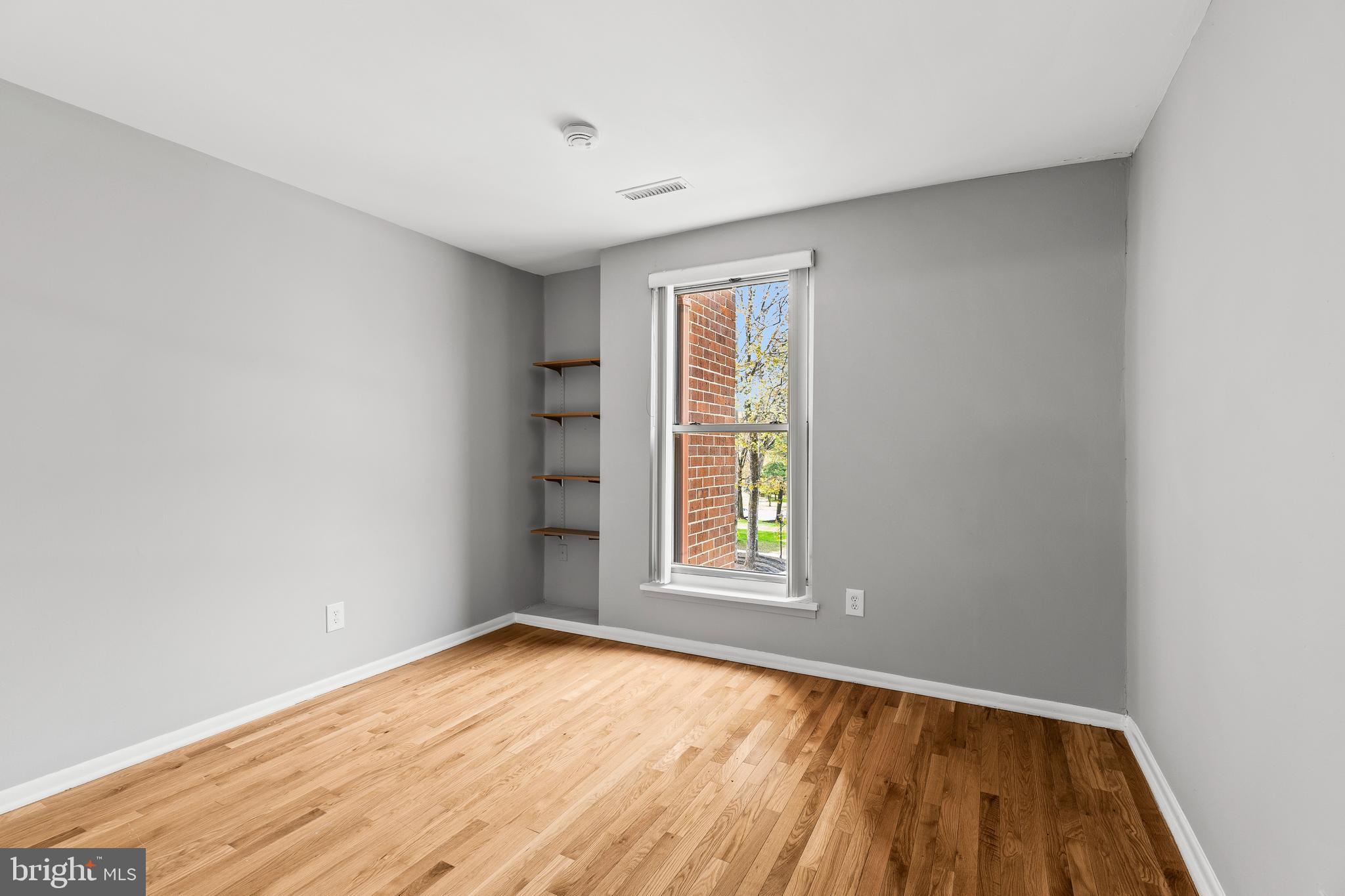 3328 Woodburn Village Dr #23