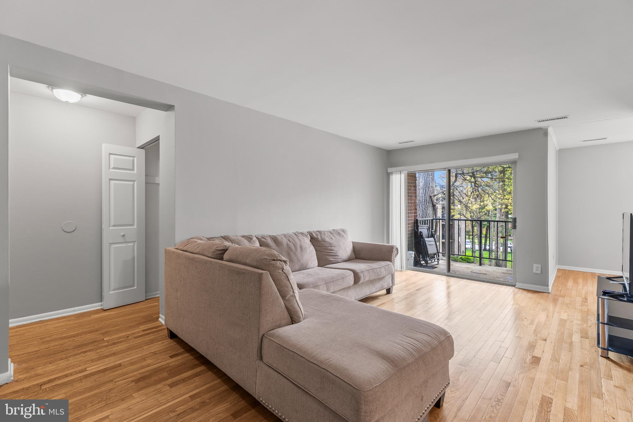 3328 Woodburn Village Dr #23