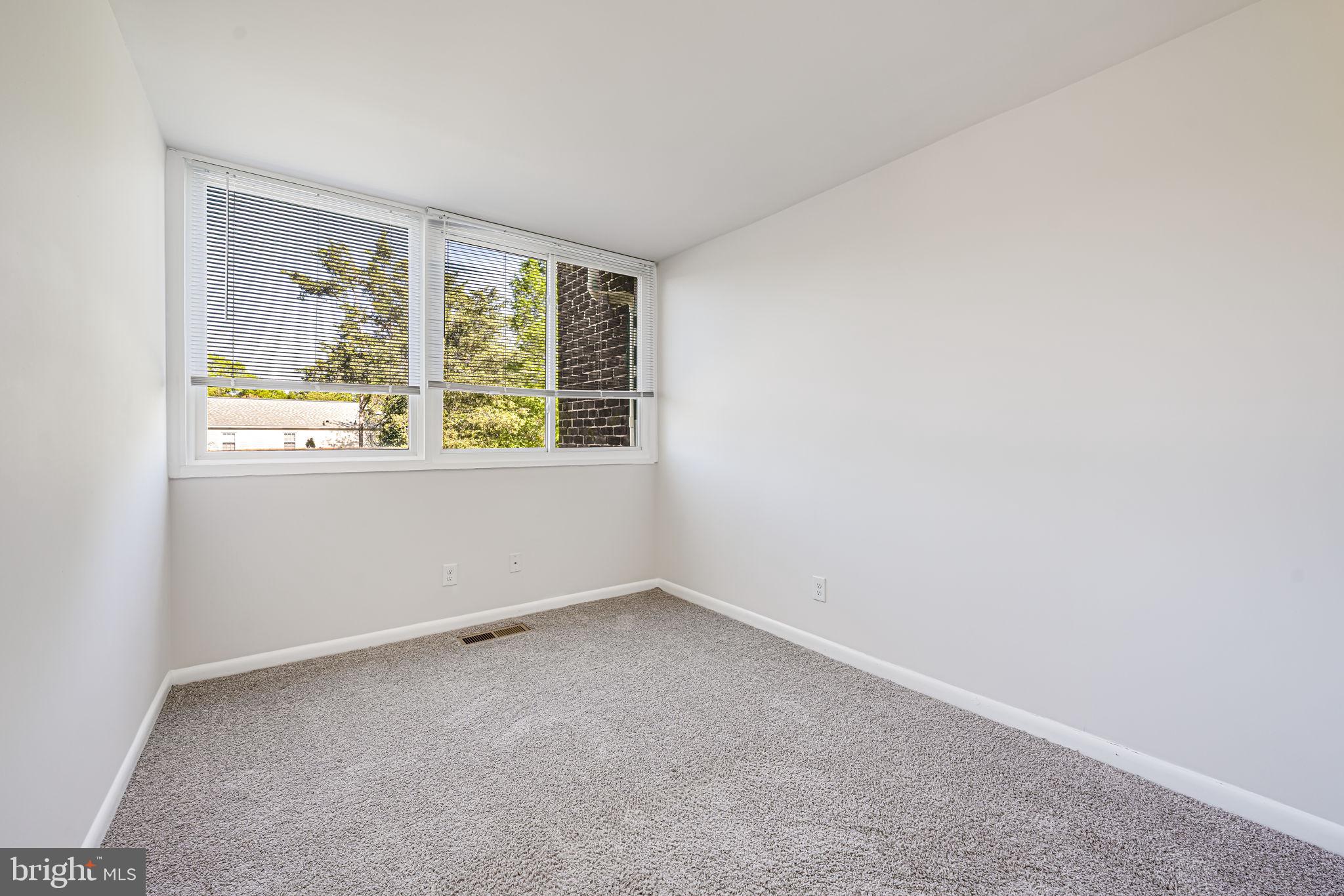 1222 Magnolia Ln