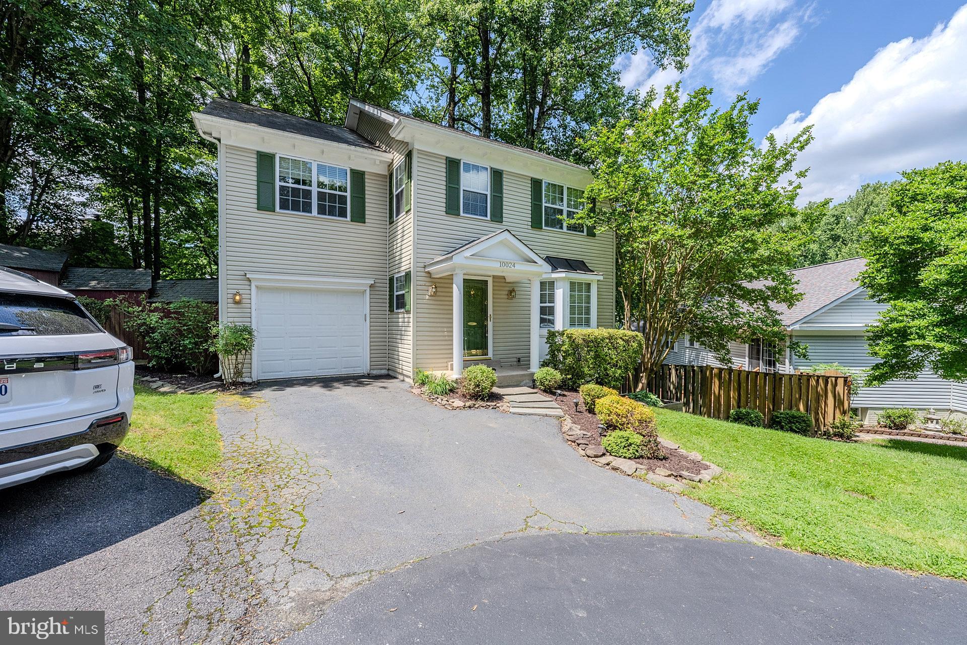 10024 Park Woods Ln
