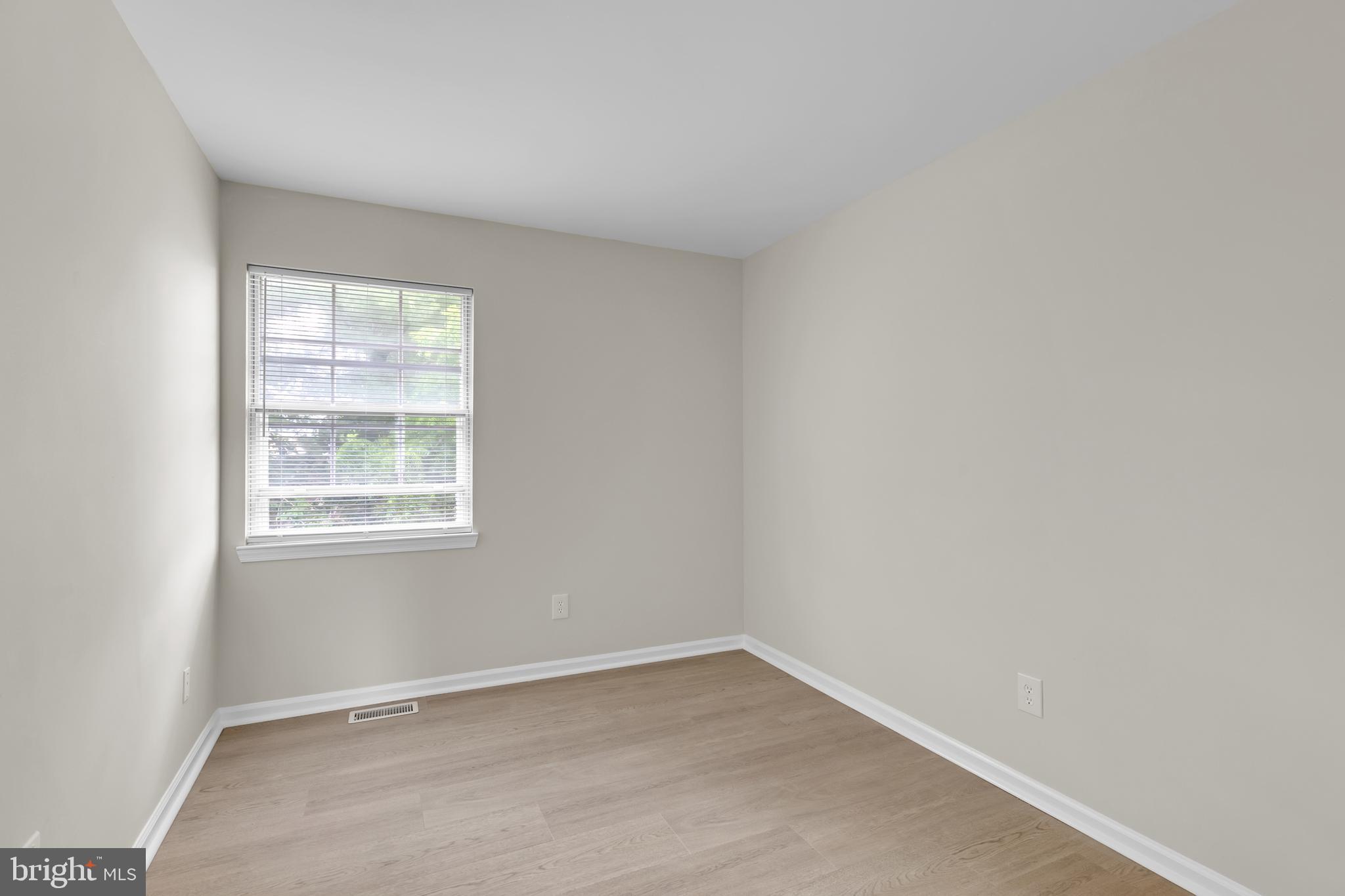 4190 Pleasant Meadow Ct #102b