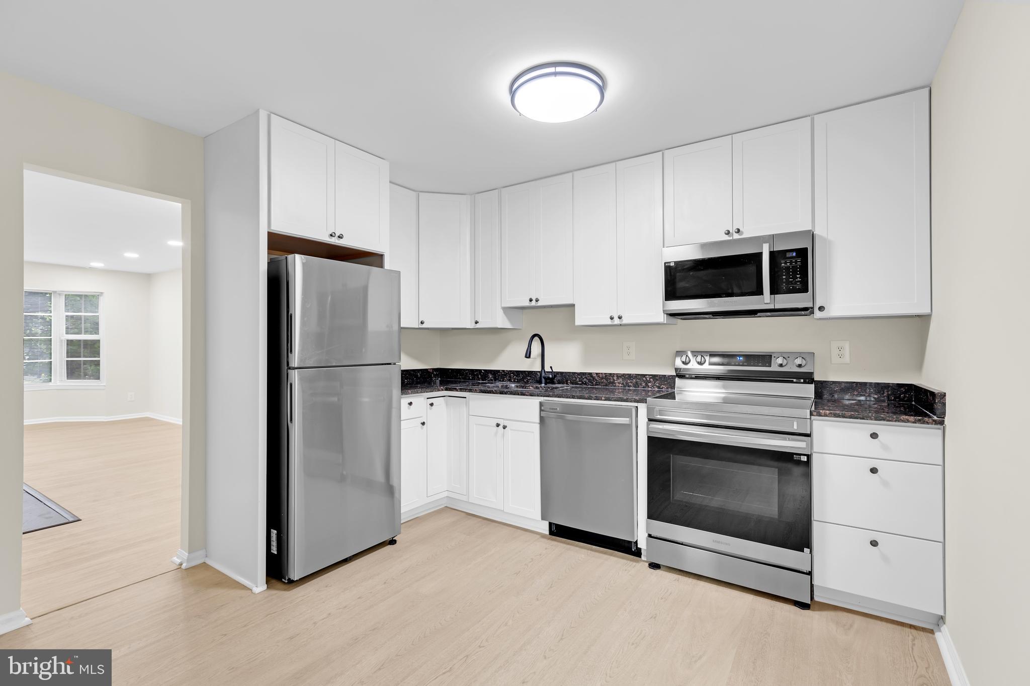 4190 Pleasant Meadow Ct #102b