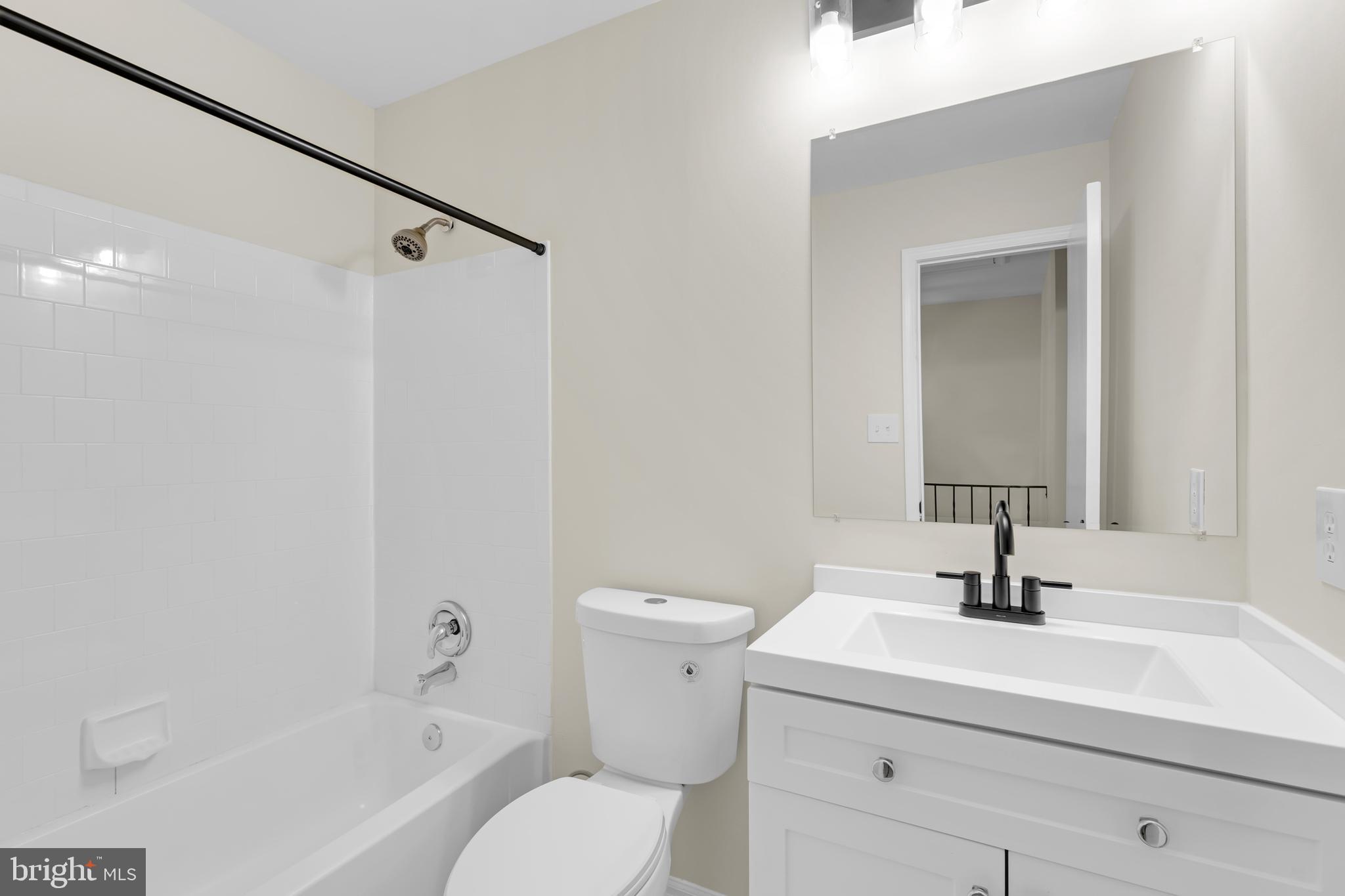 4190 Pleasant Meadow Ct #102b