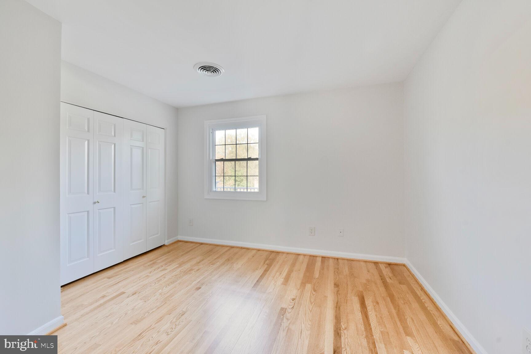 1517 Tuba Ct