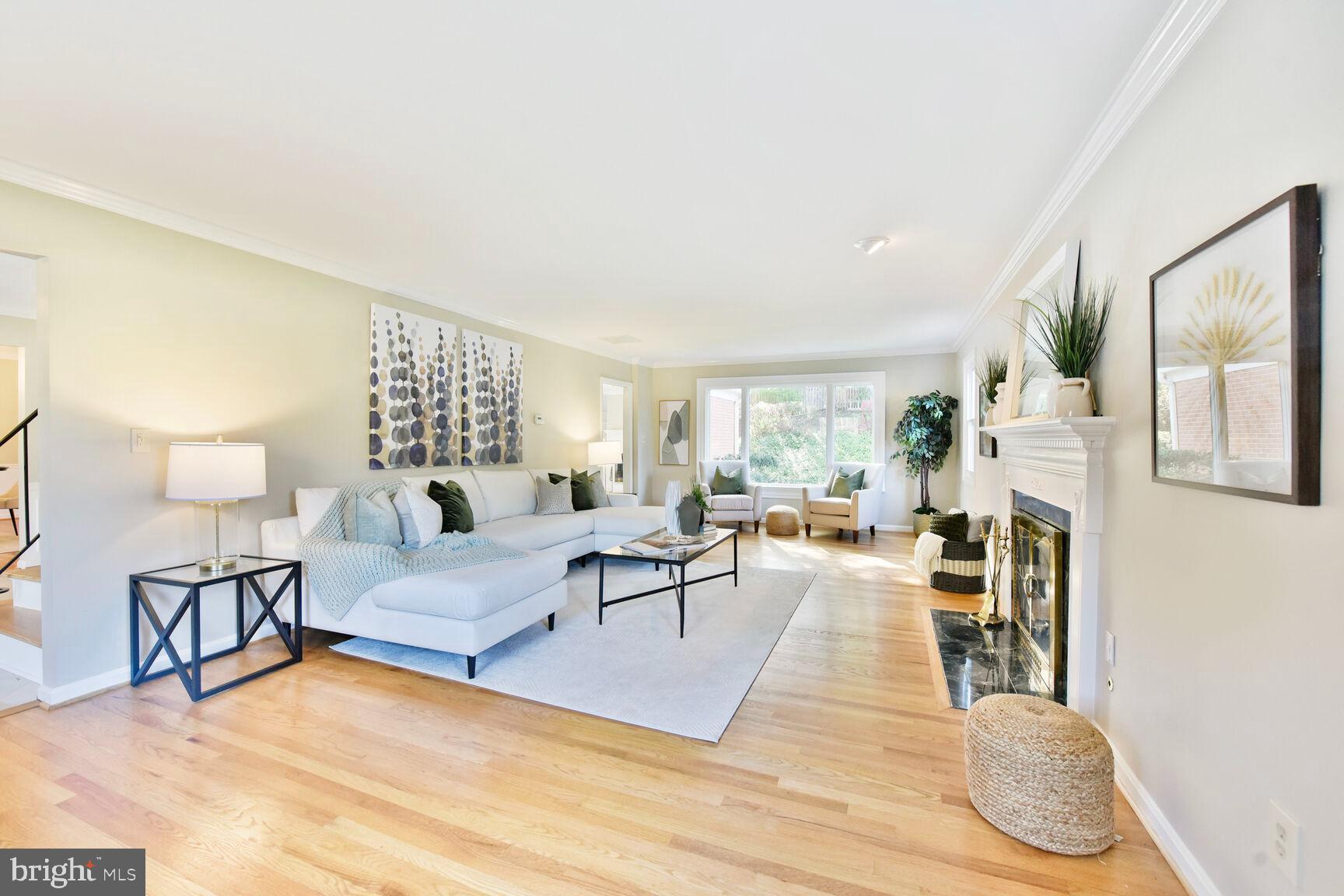 1517 Tuba Ct