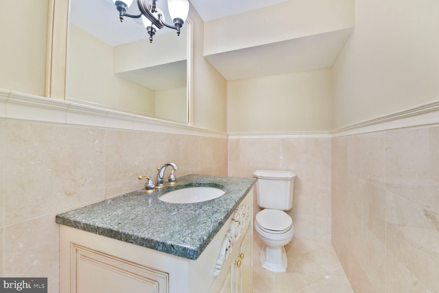 1517 Tuba Ct