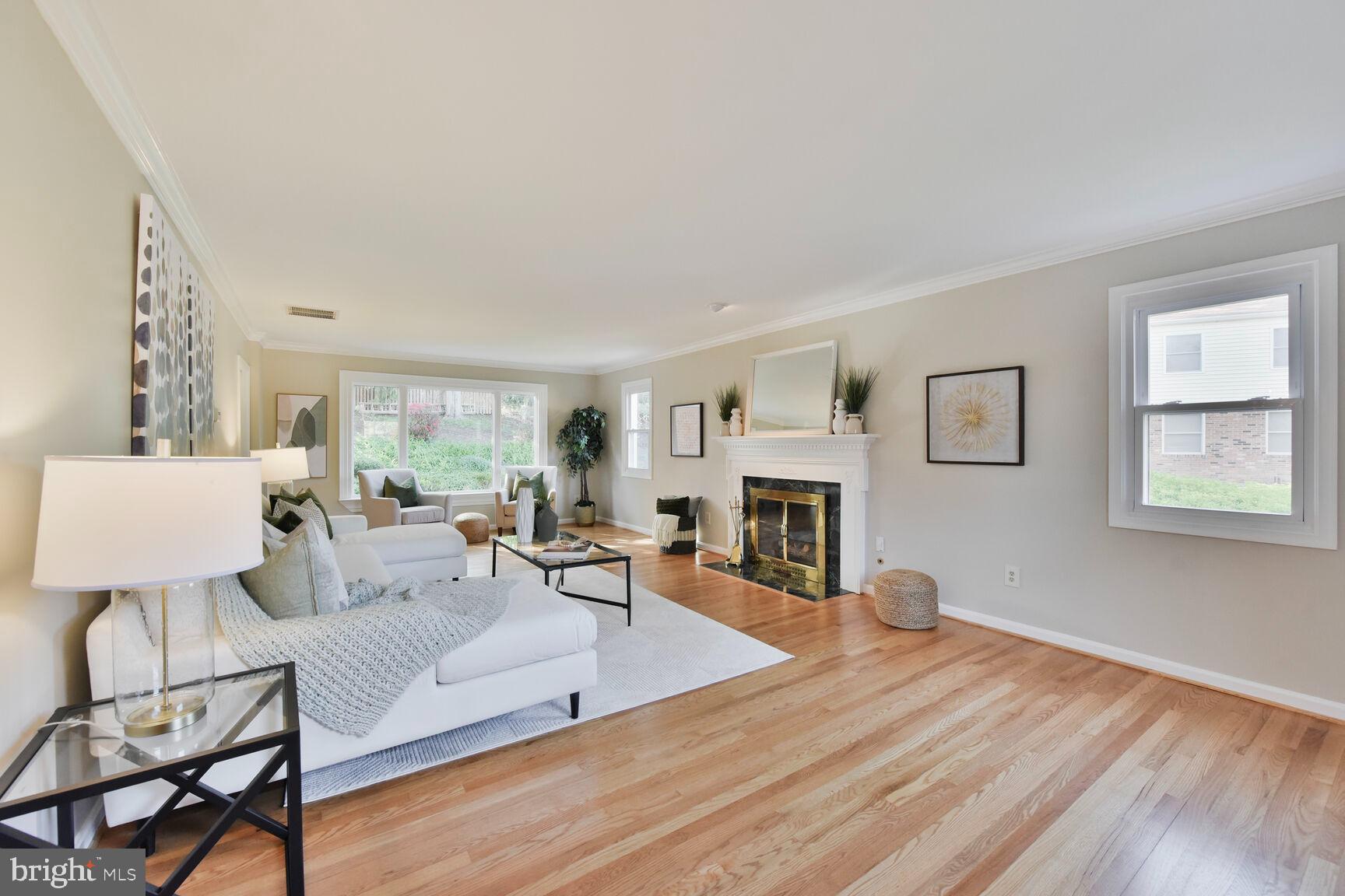 1517 Tuba Ct
