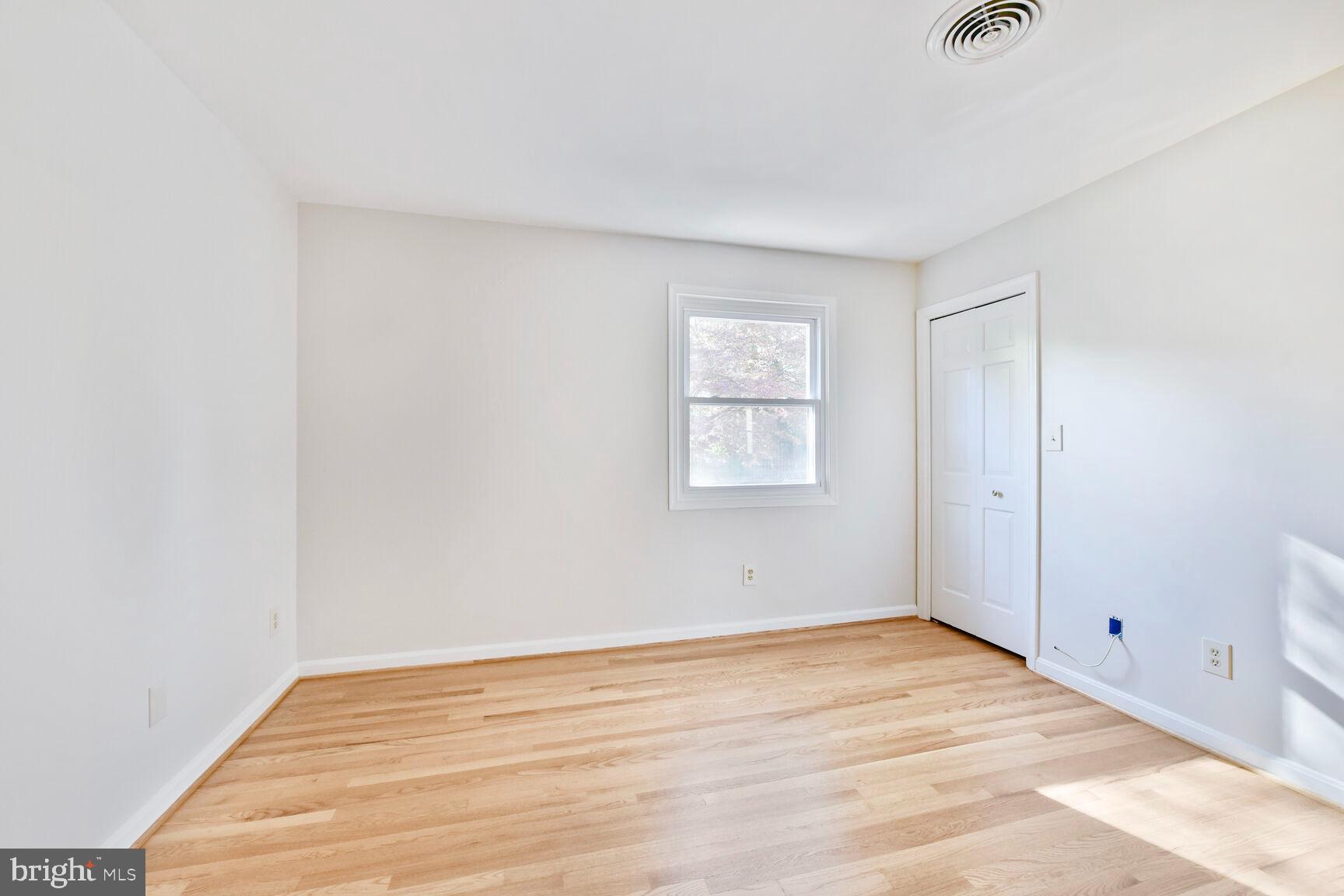 1517 Tuba Ct