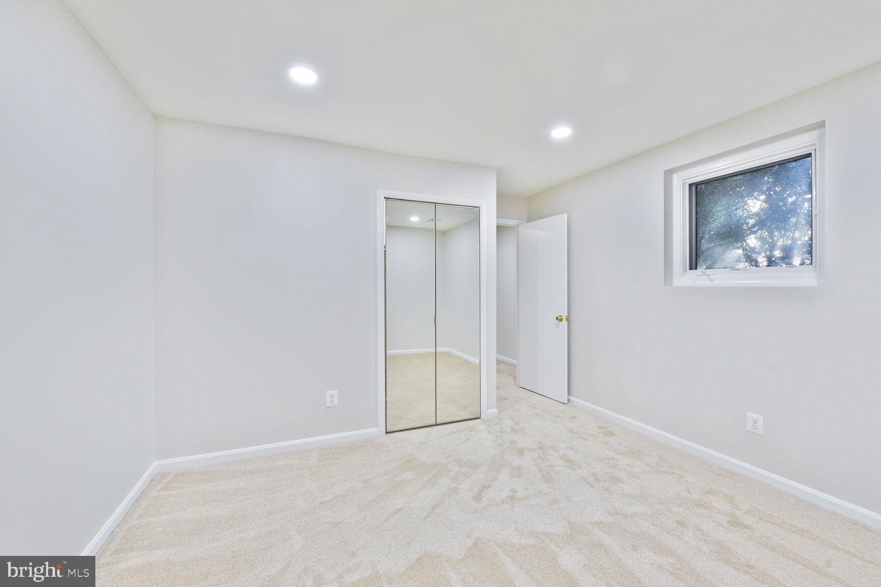 1517 Tuba Ct