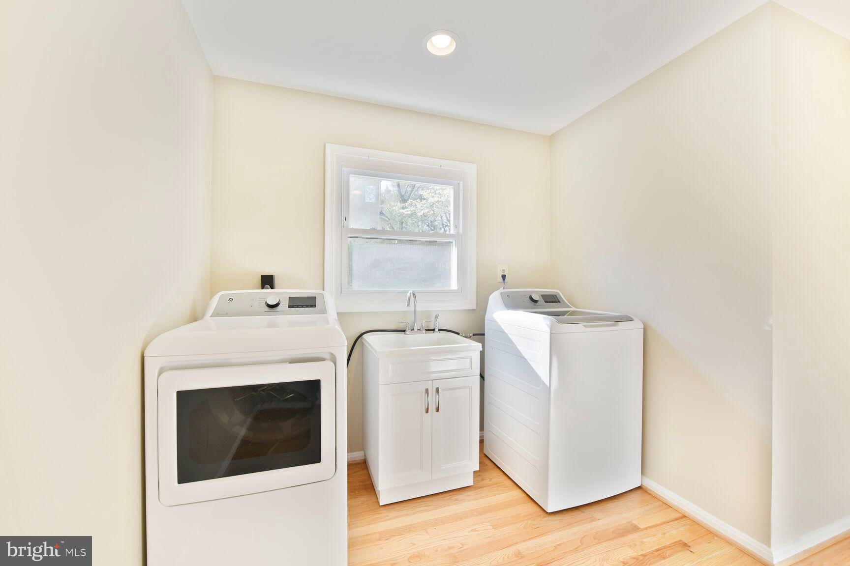 1517 Tuba Ct
