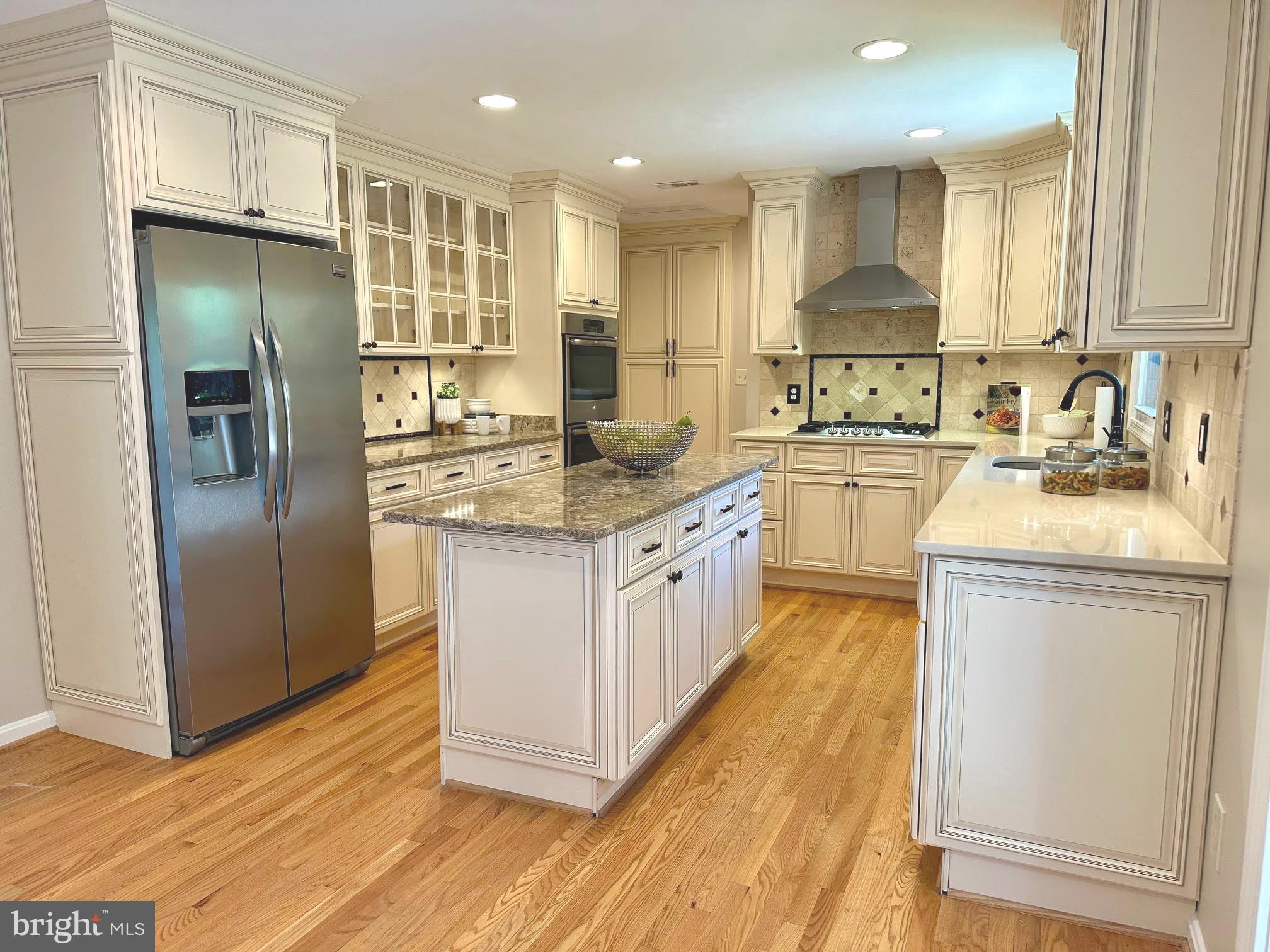 1517 Tuba Ct