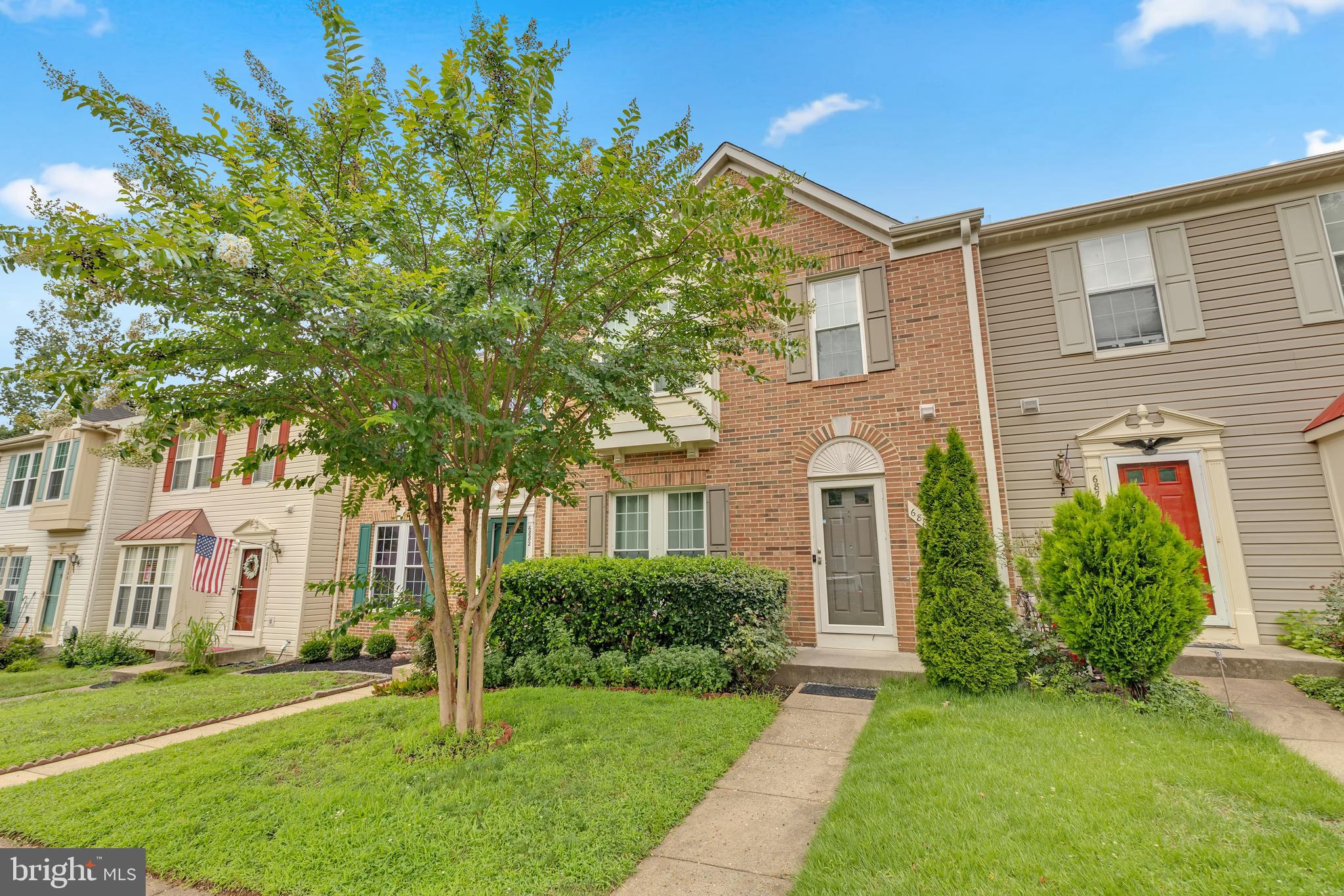6880 RIDGE WATER CT