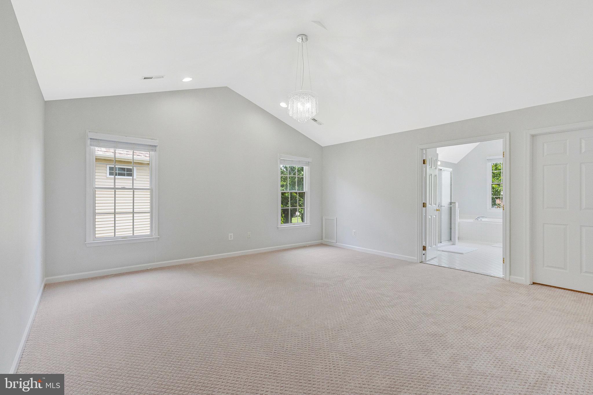 10857 Hunter Gate Way