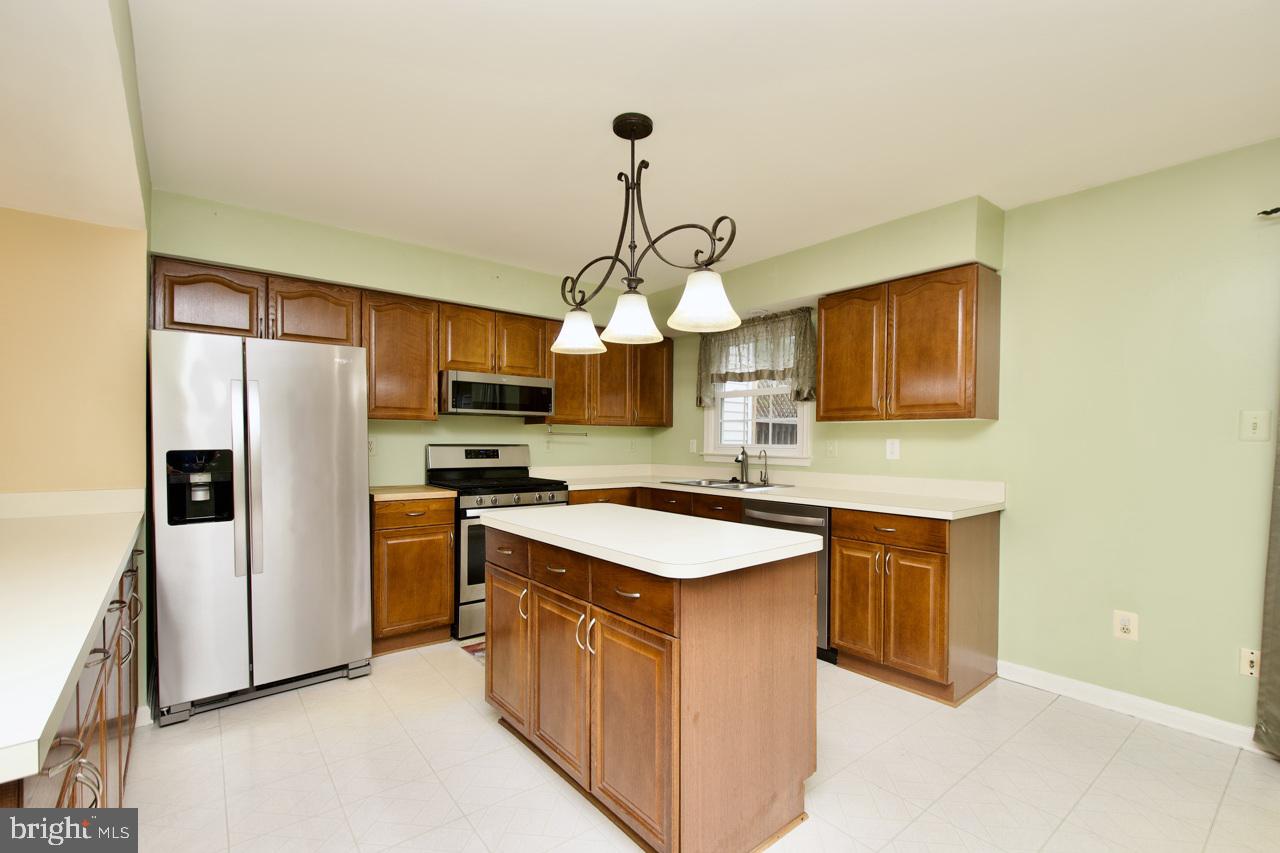 8837 EAGLE ROCK LANE