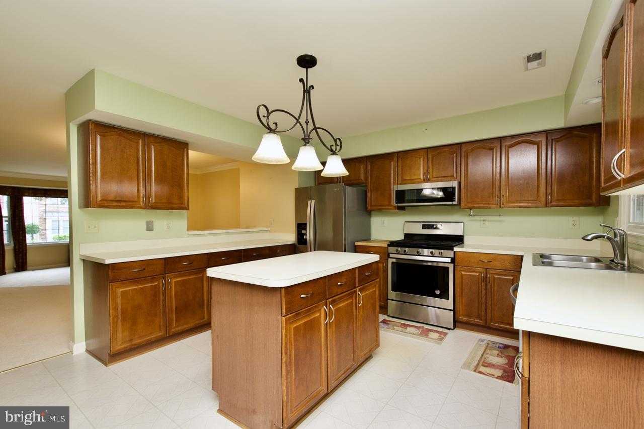 8837 EAGLE ROCK LANE
