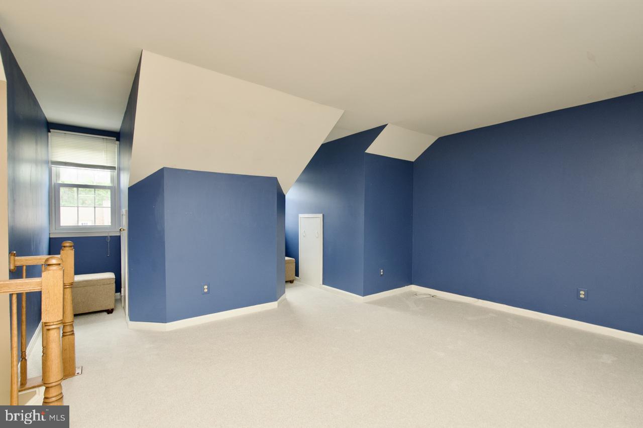 8837 EAGLE ROCK LANE