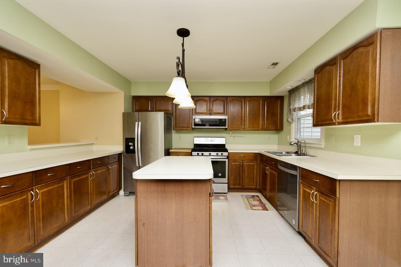 8837 EAGLE ROCK LANE
