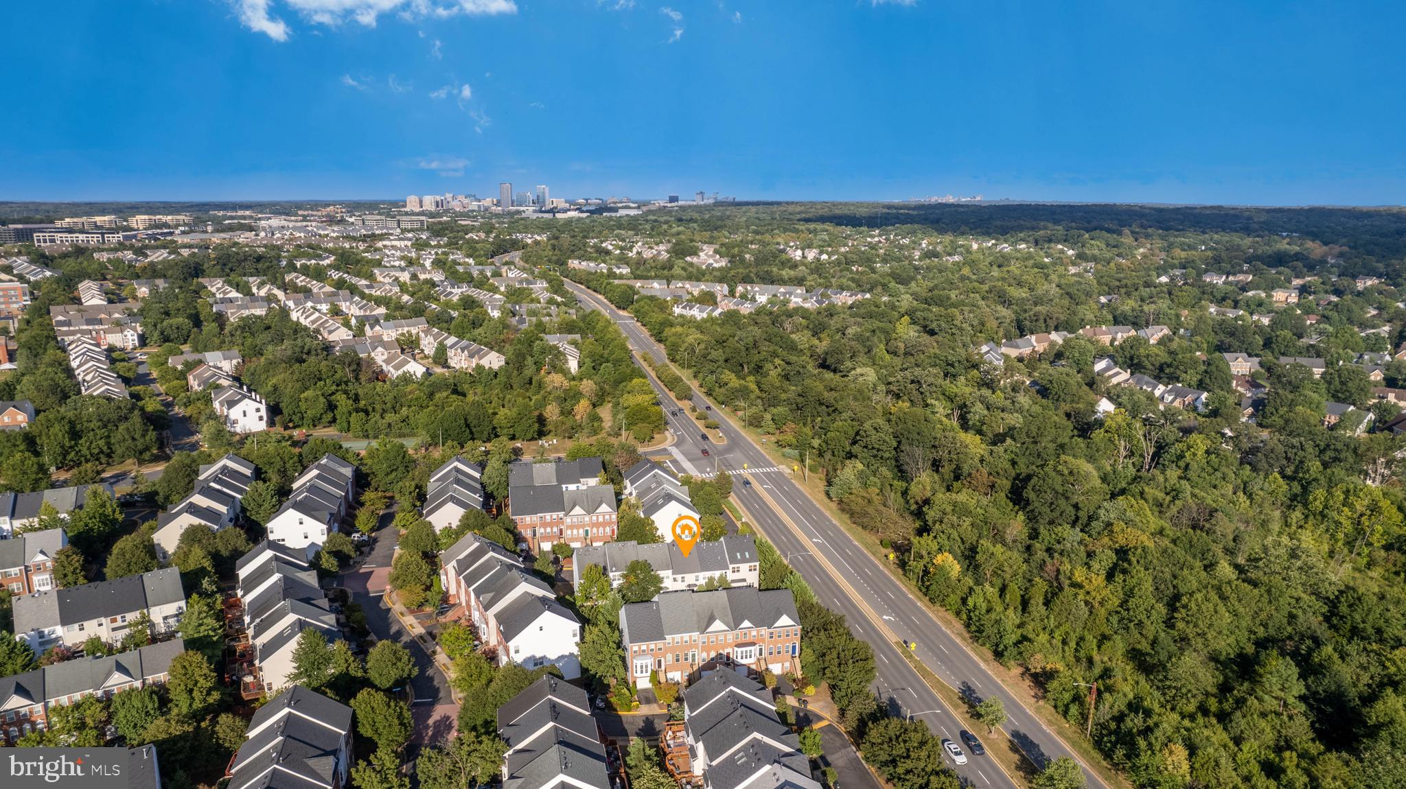 2506 James Monroe Cir