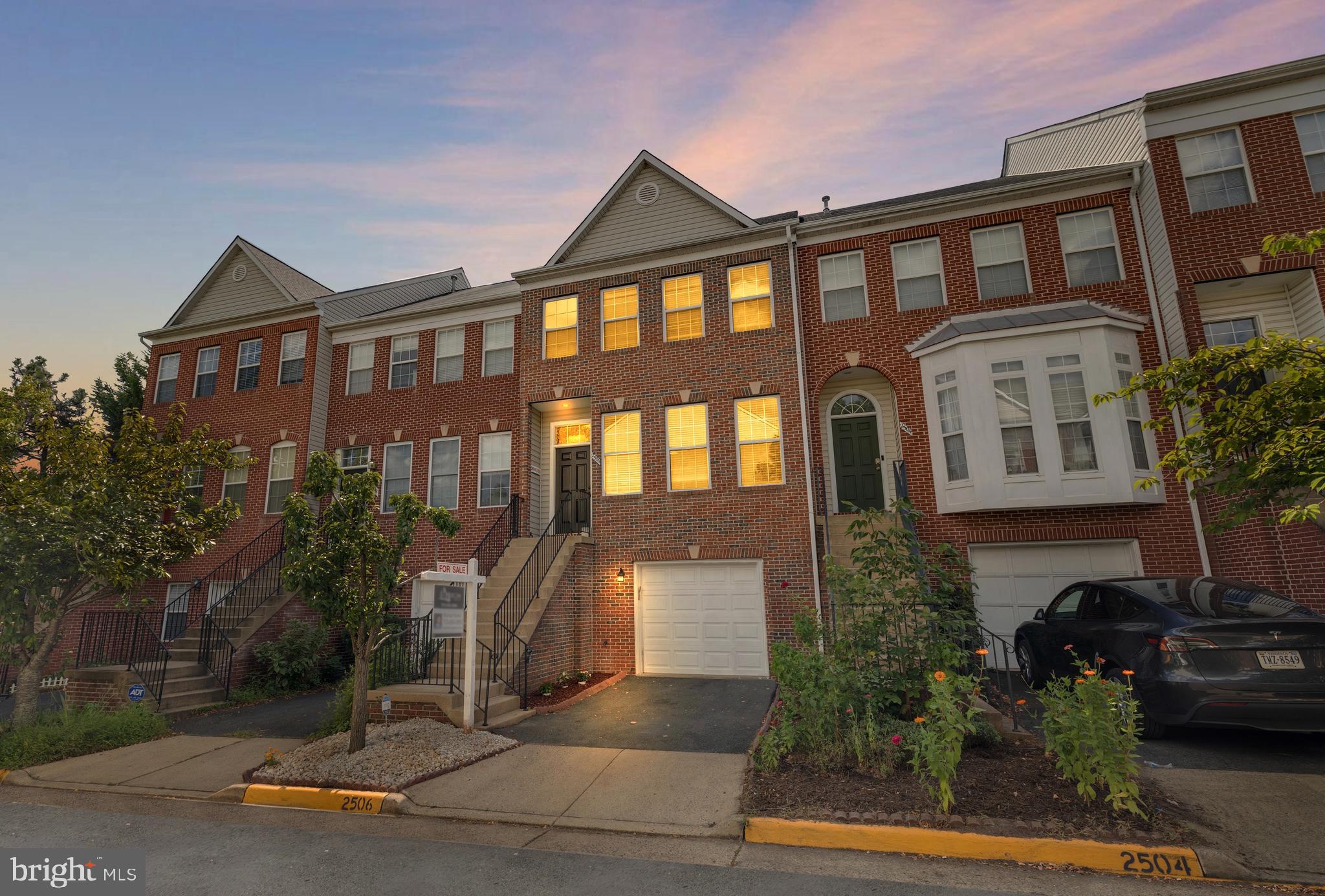 2506 James Monroe Cir