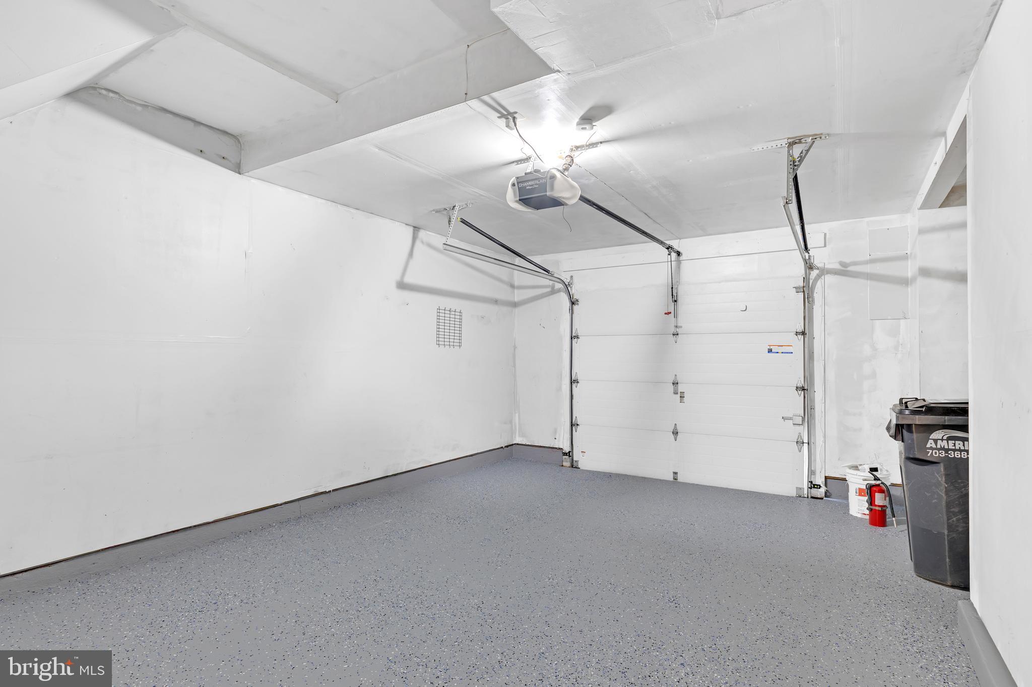 2506 James Monroe Cir