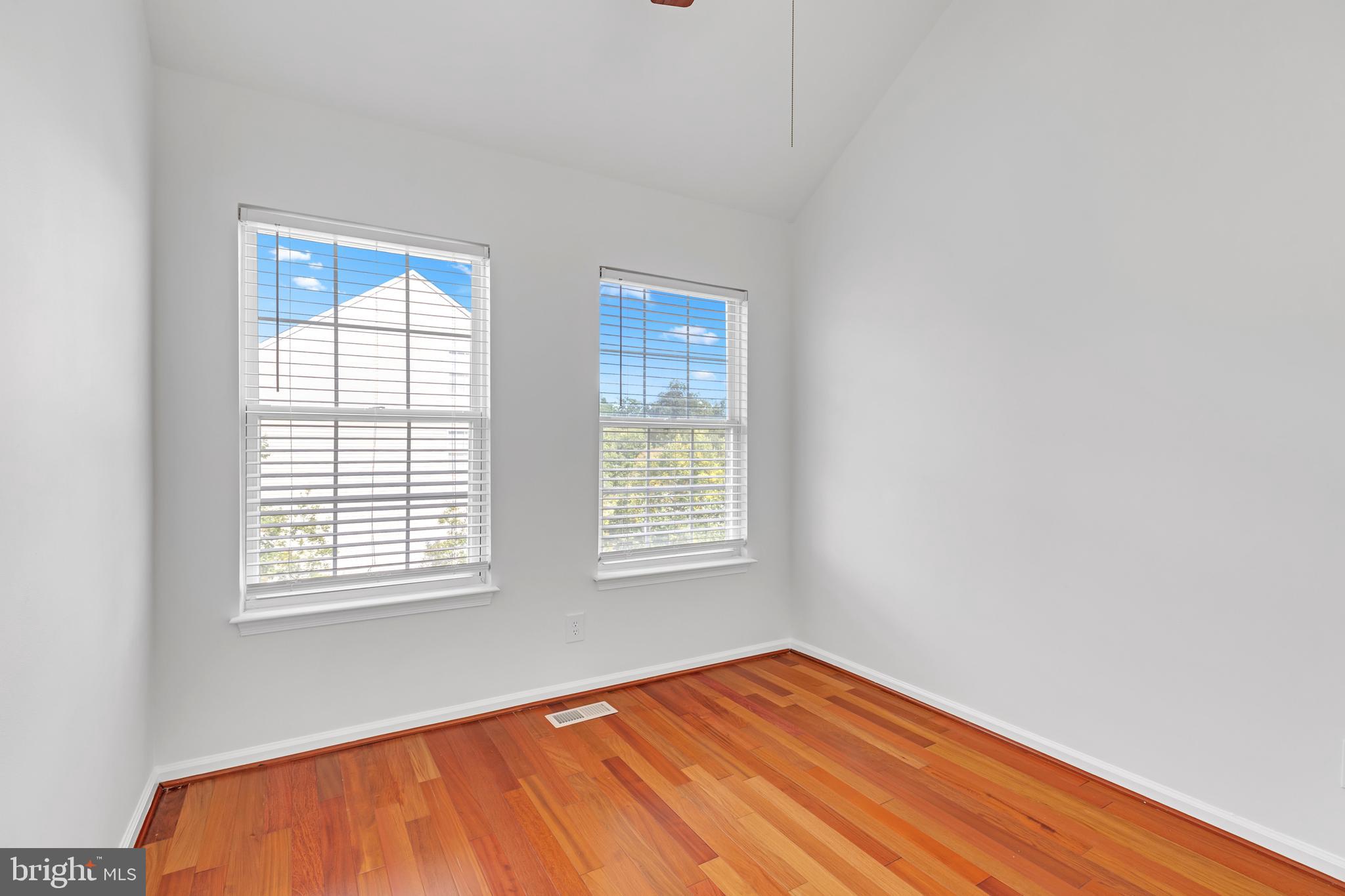 2506 James Monroe Cir