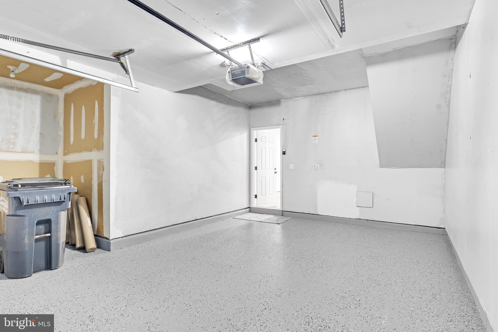 2506 James Monroe Cir