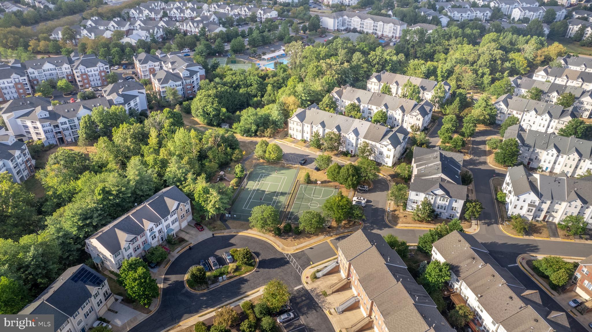 2506 James Monroe Cir