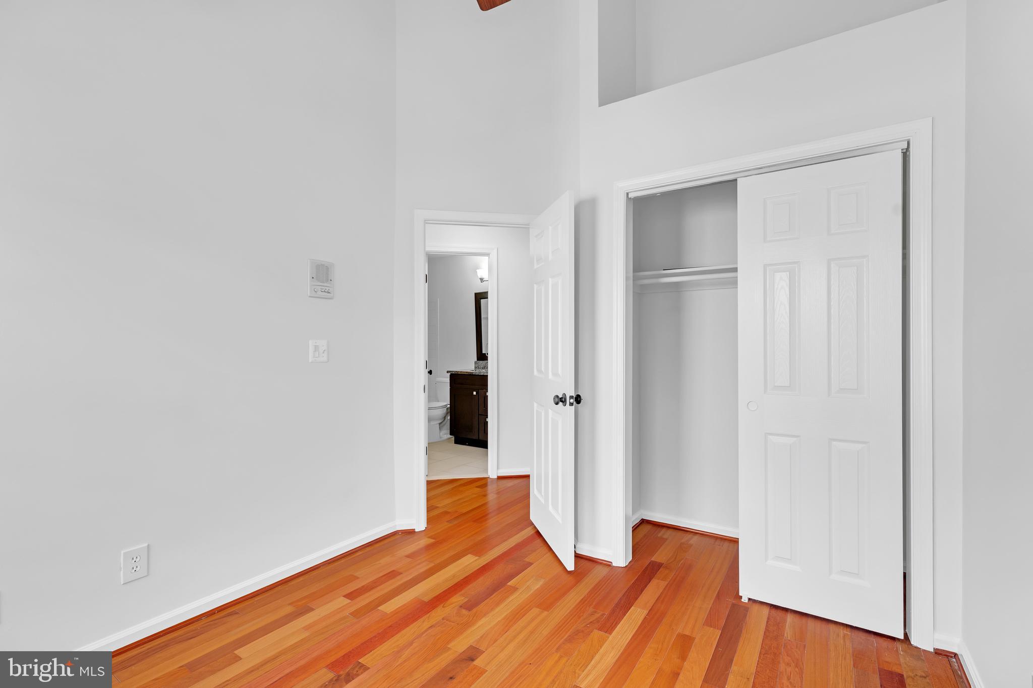 2506 James Monroe Cir