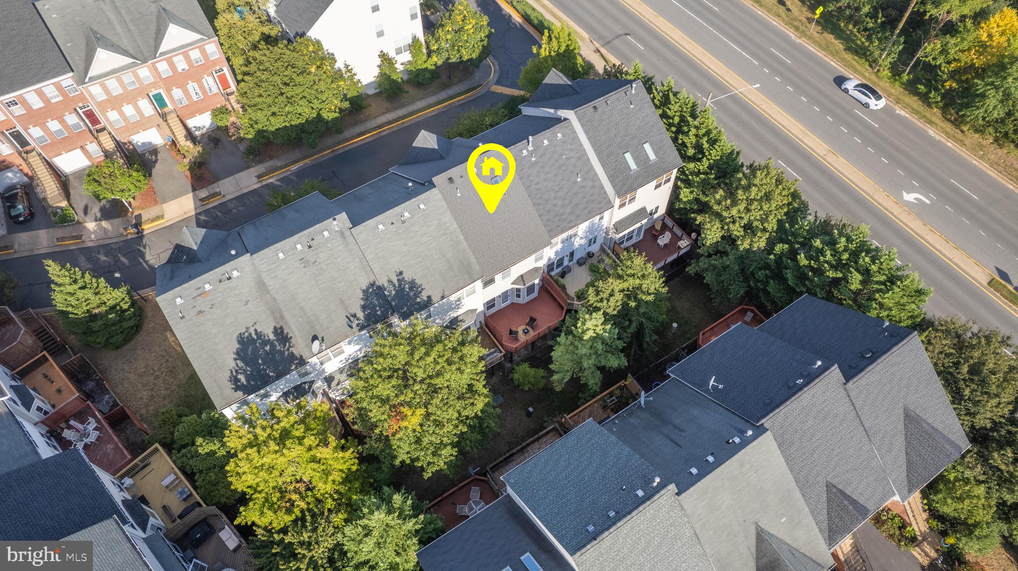 2506 James Monroe Cir