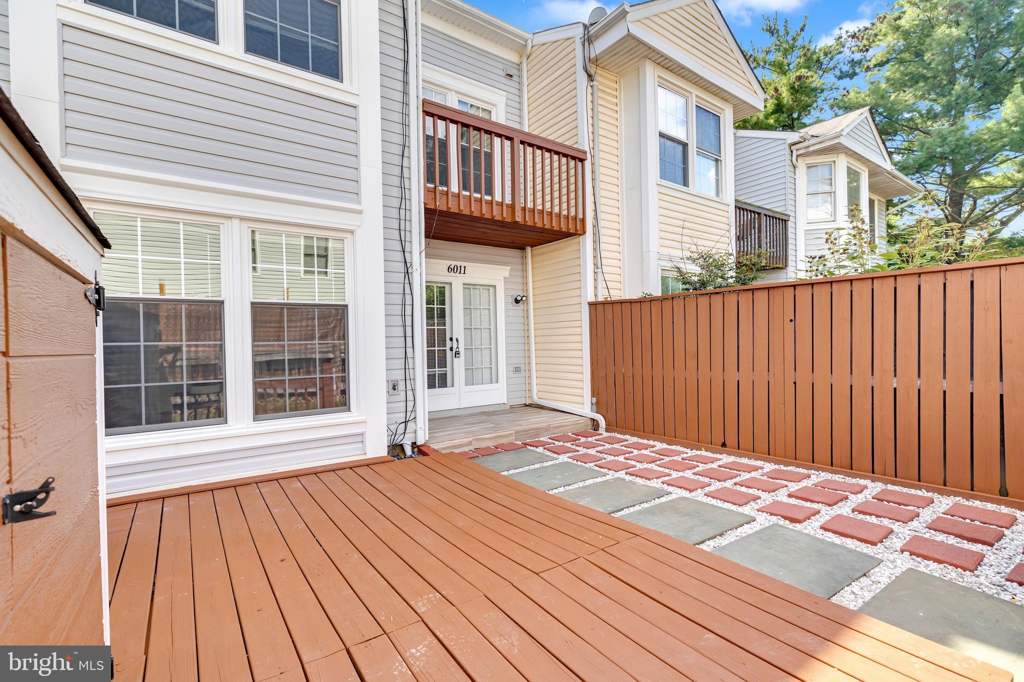 6011 SUNSET RIDGE COURT
