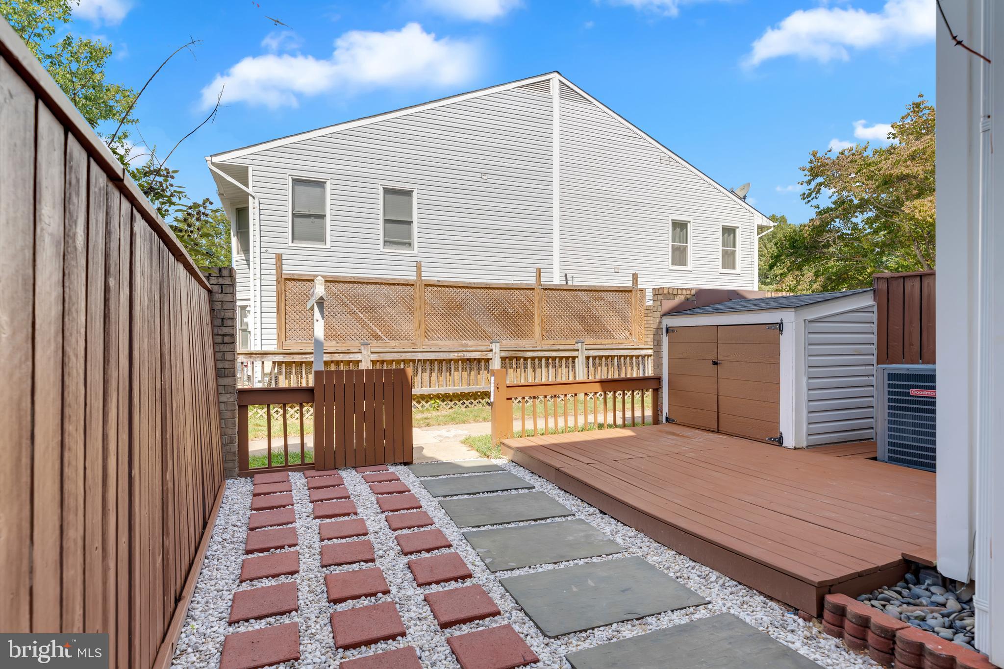 6011 SUNSET RIDGE COURT
