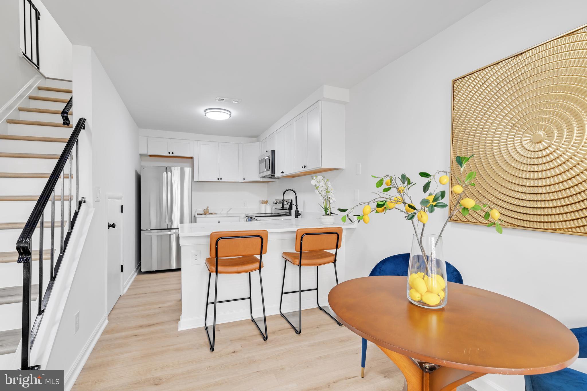 6011 SUNSET RIDGE COURT
