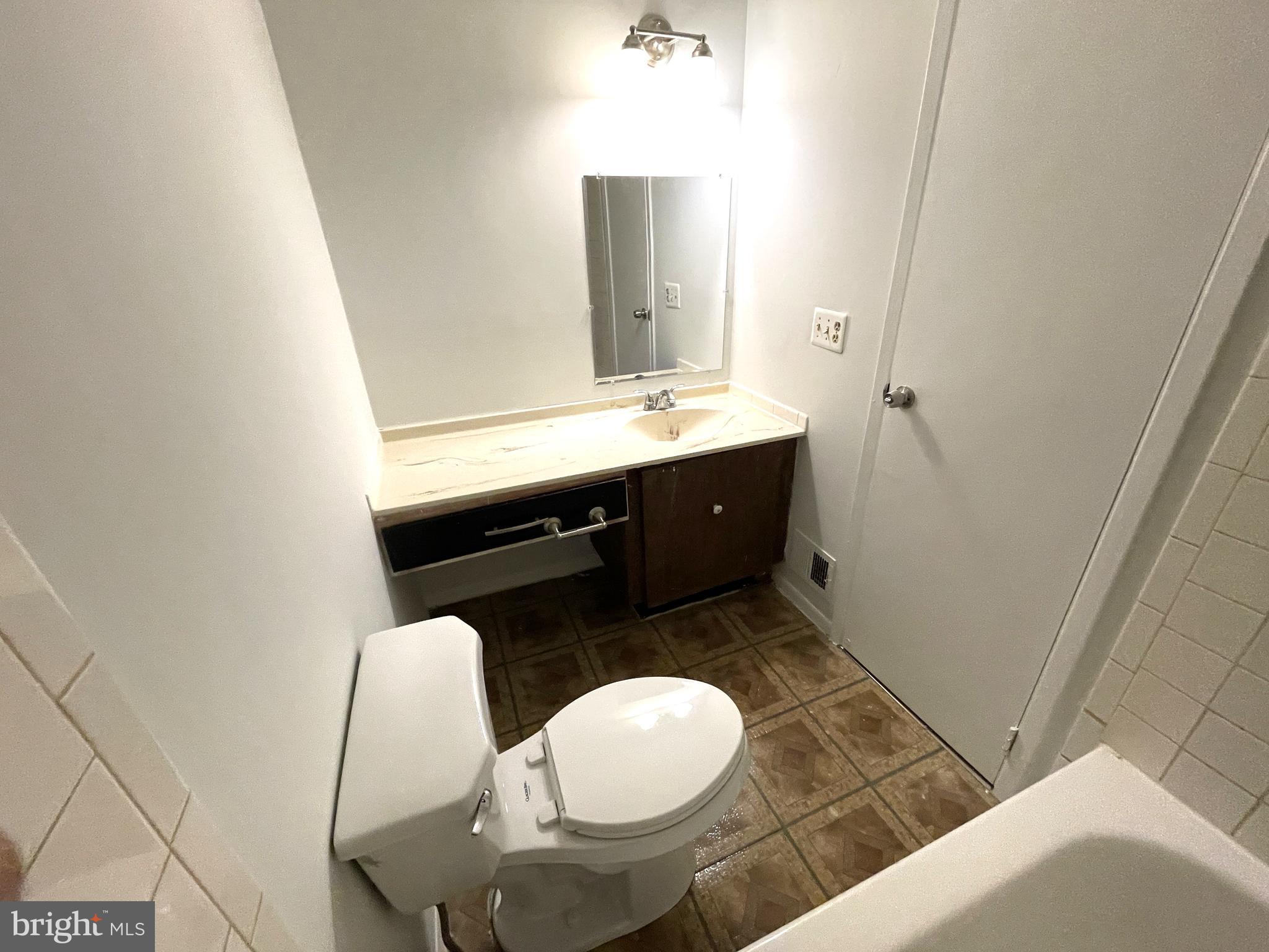 622 CLEARWATER COURT