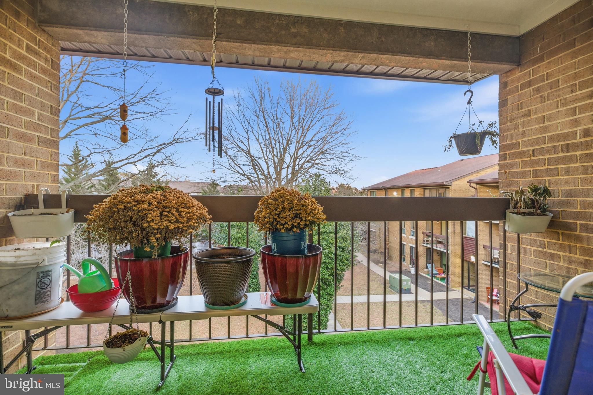 563 FLORIDA AVENUE 202