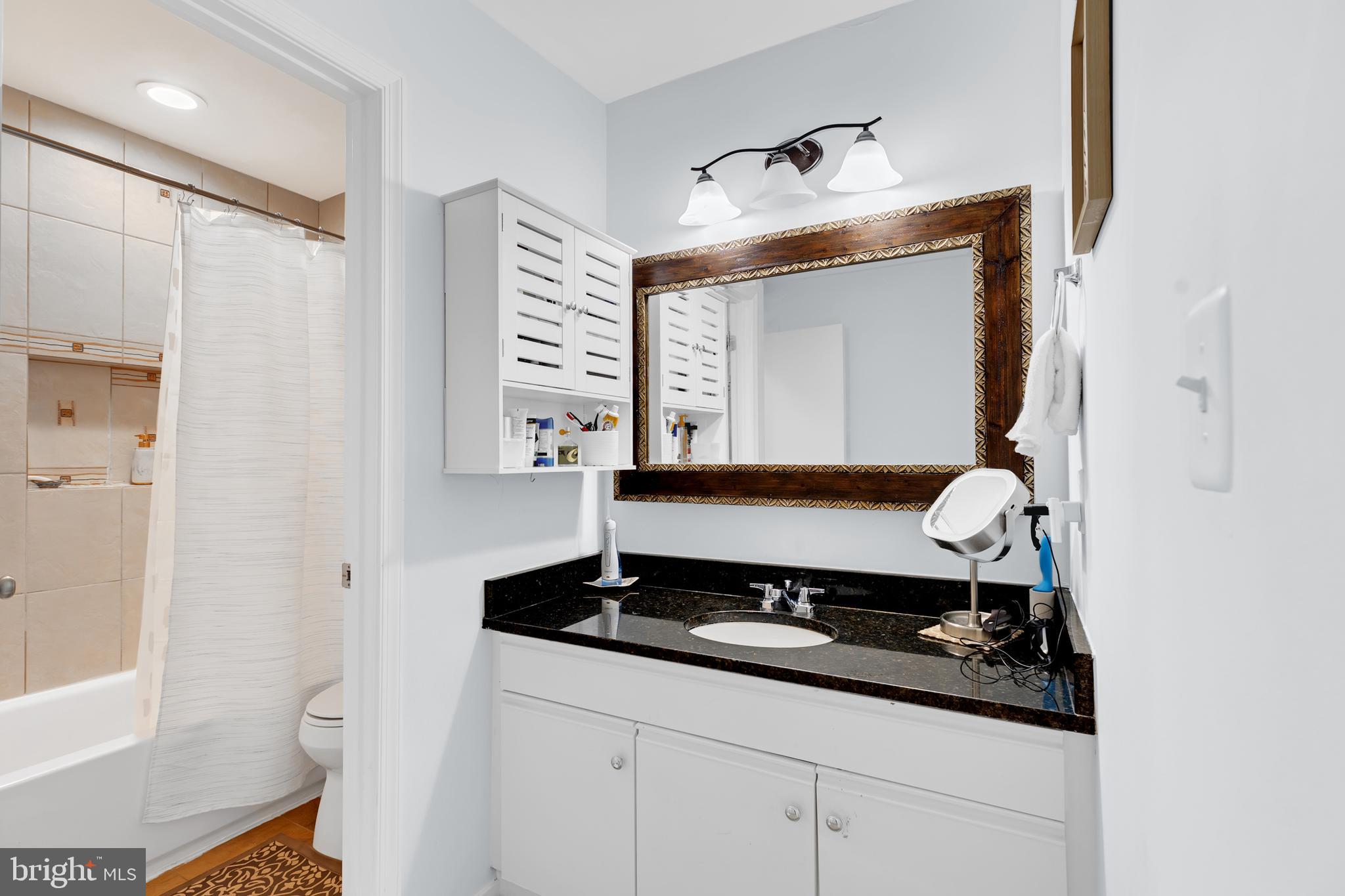 563 FLORIDA AVENUE 202