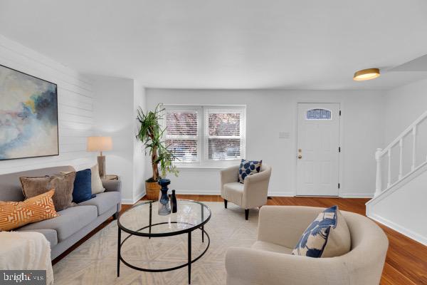 5331 LAROCHELLE COURT