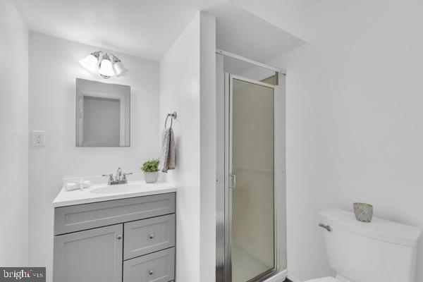 5331 LAROCHELLE COURT