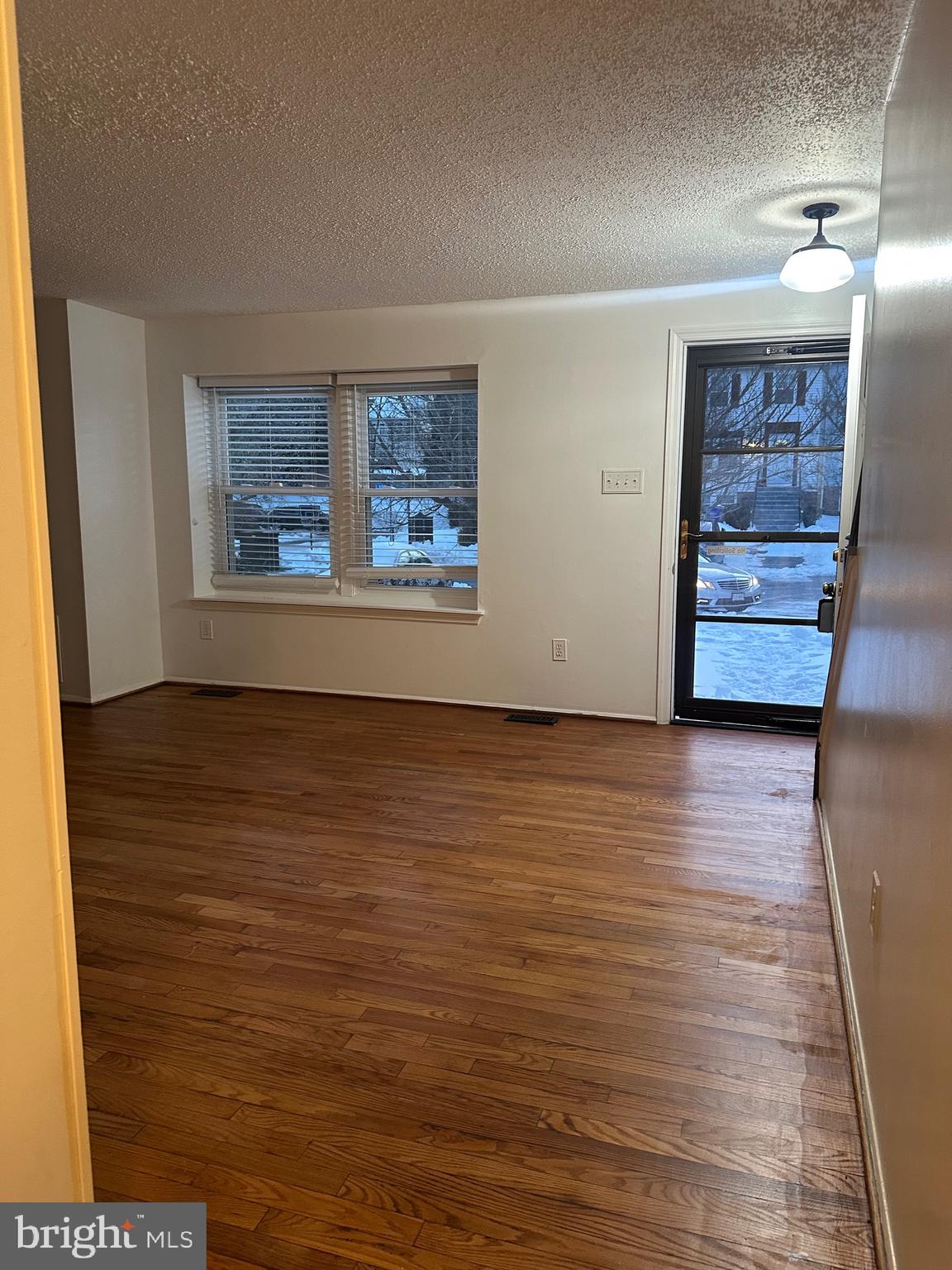 5331 LAROCHELLE COURT