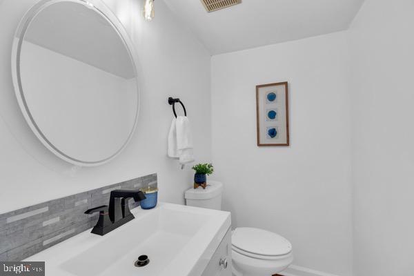 5331 LAROCHELLE COURT