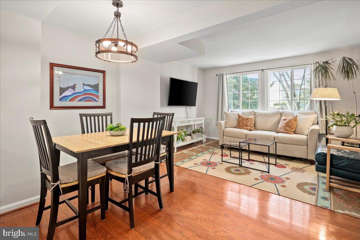 1642 HARVEST GREEN COURT