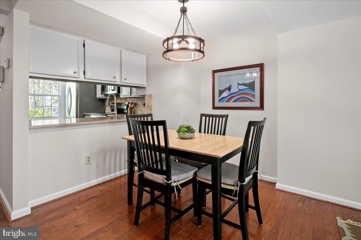 1642 HARVEST GREEN COURT