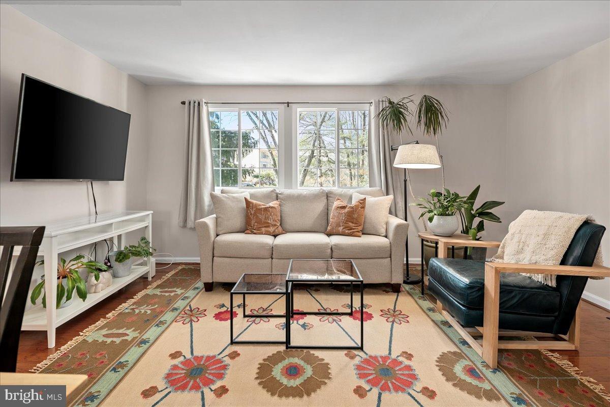 1642 HARVEST GREEN COURT