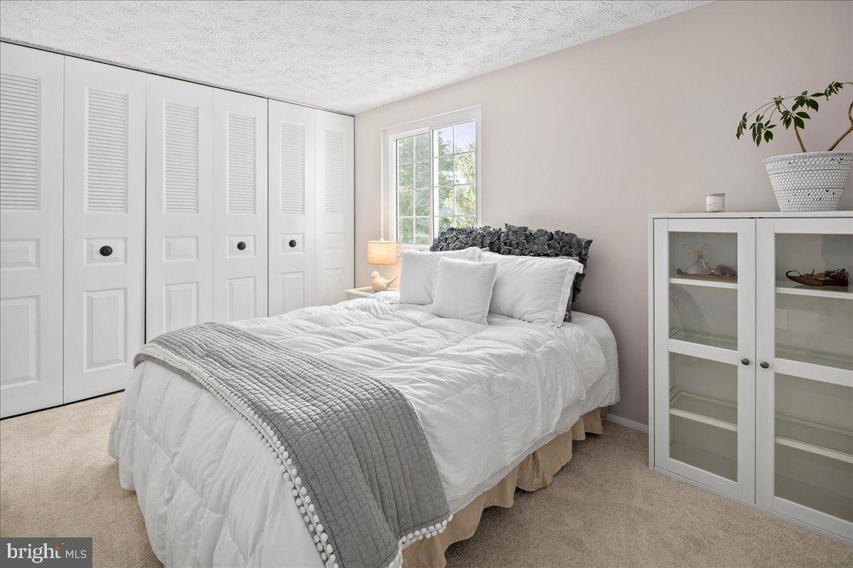 1642 HARVEST GREEN COURT